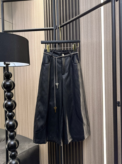 LOEWE CROPPED PANTS STYLE 58