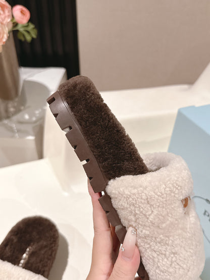 PRADA 25S FLAT MULES IN WHITE AND DARK BROWN RABBIT FUR