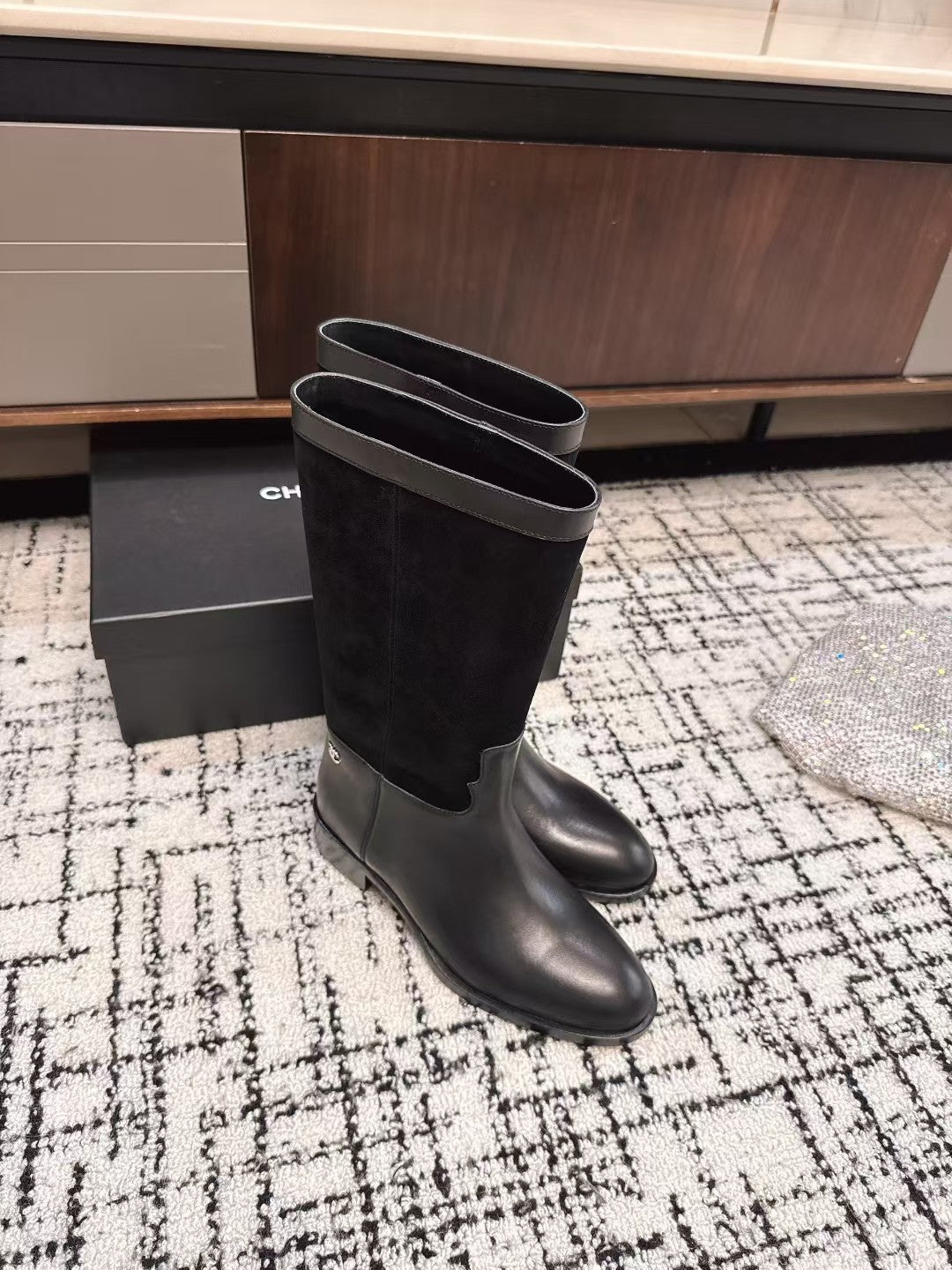 CC BOOTS IN BLACK SUEDE AND CALFSKIN 393518