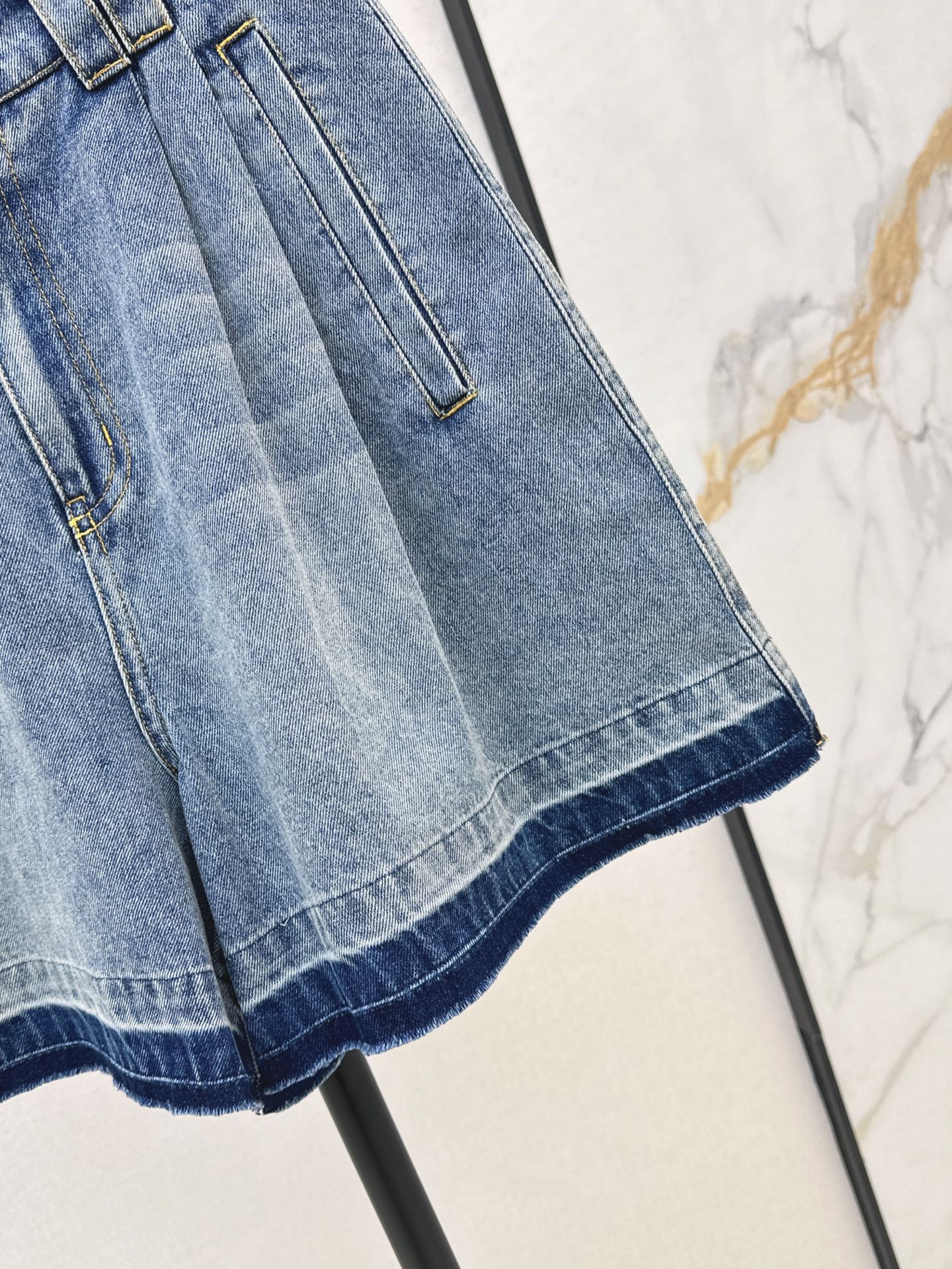 VALENTINO 26S SHORTS STYLE 34