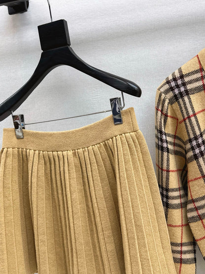 BURBERRY 25S POLO SHIRT AND SKIRT SET 0047