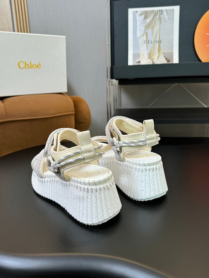 CHLOÉ NAMA WEDGE SANDAL 8 CM IN PASTEL GREY SUEDE AND WHITE RUBBER