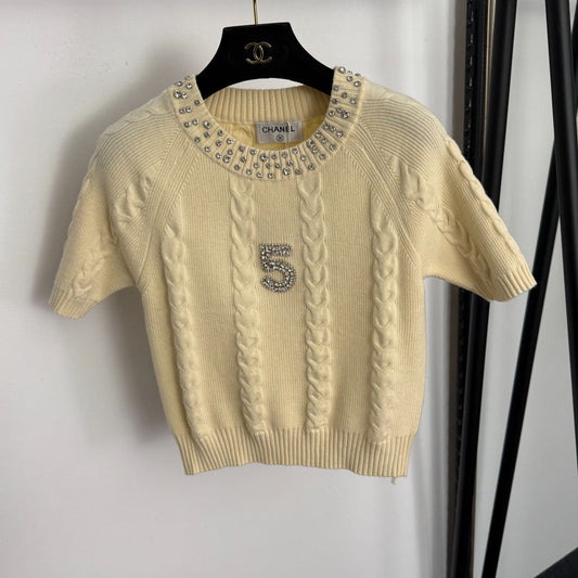 CHANEL 26S SHORT-SLEEVE CREWNECK SWEATER 687