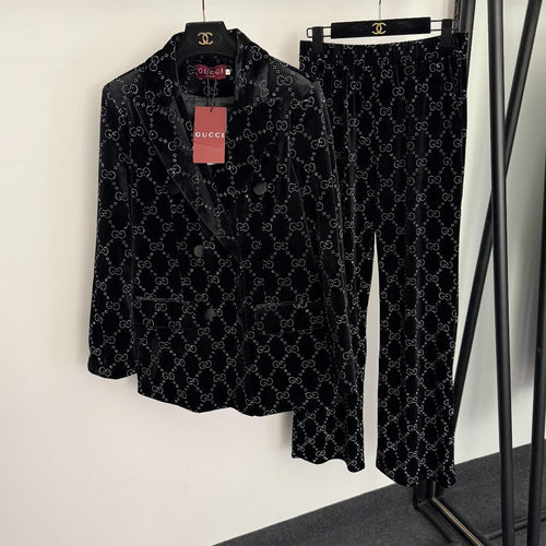 GUCCI 26S VELVET BLAZER AND PANTS SET 184