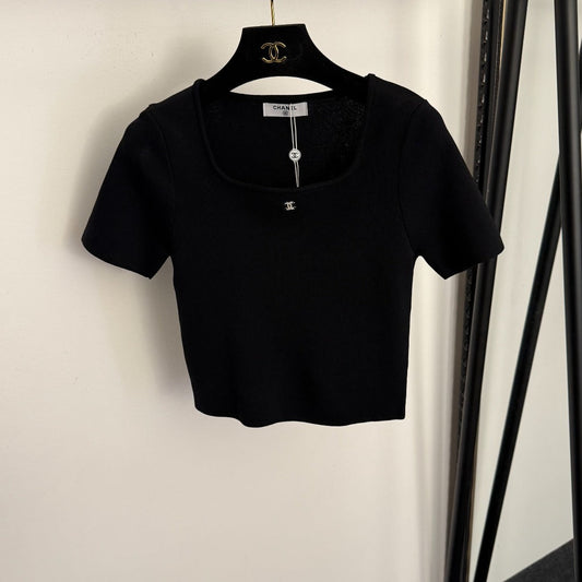 CHANEL 26S SHORT-SLEEVE SWEATER 998