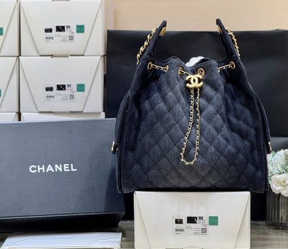 CC 25 HANDBAG 40 IN BLACK DENIM GOLD HARDWARE