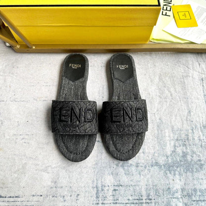 FF 5 Black Canvas Slide