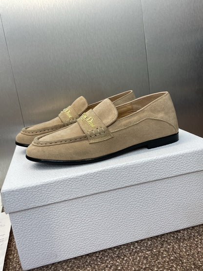 DIOR 25S LOAFER IN LIGHT BROWN SUEDE