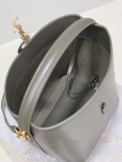 YSL 25S LE 5 À 7 BUCKET 26 IN DARK OLIVE CALFSKIN GOLD HARDWARE