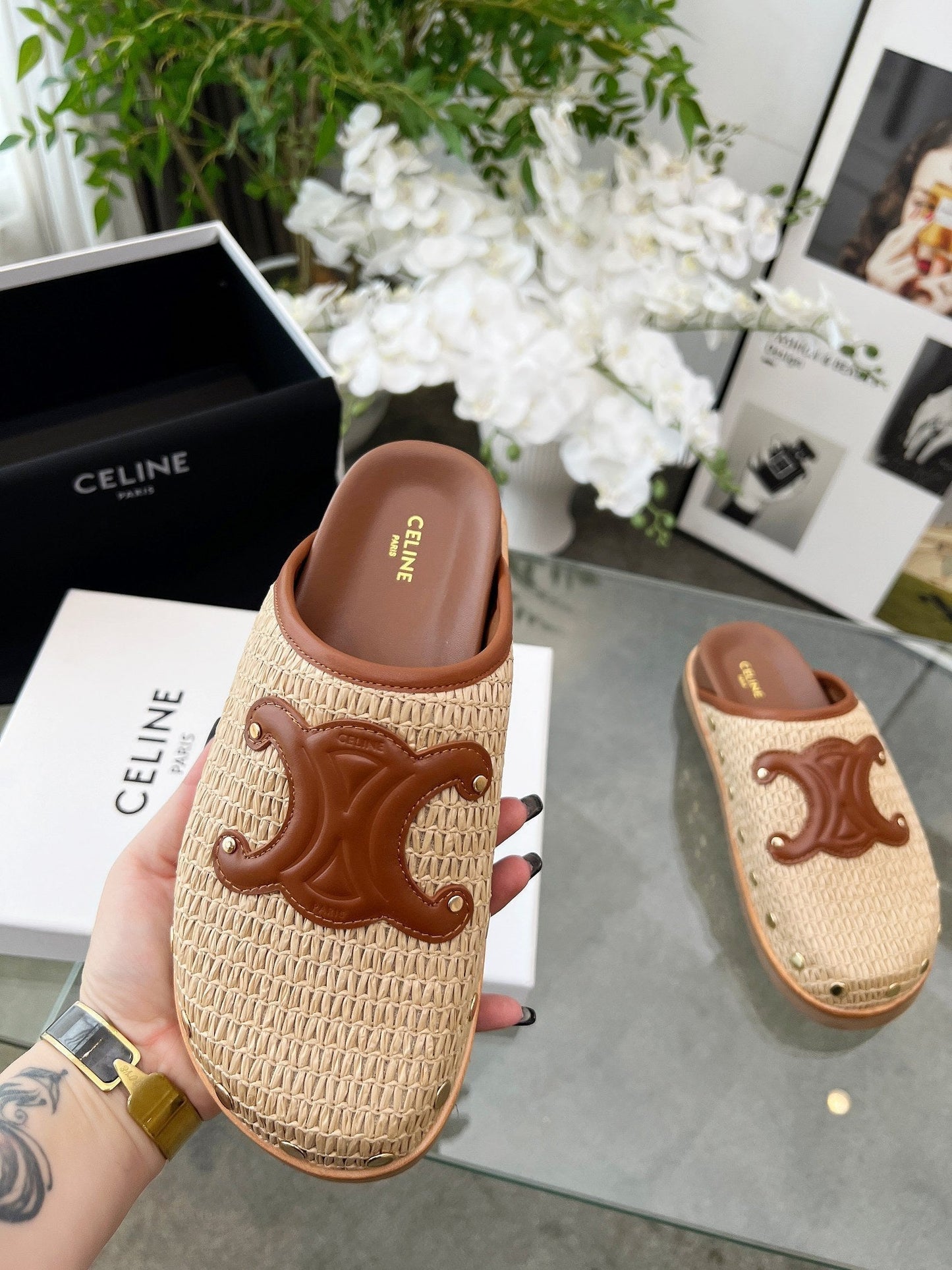 CELINE 26S TRIOMPHE MULES IN BEIGE RAFFIA AND BROWN CALFSKIN