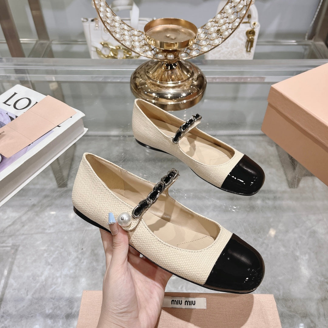 MARY JANE SANDAL CAP TOE BRIGHT CREAM SHEEPSKIN