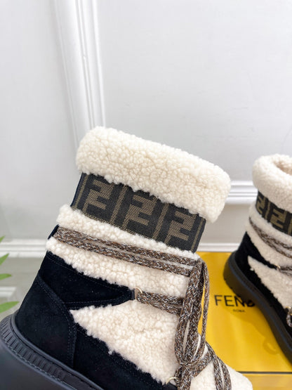 FENDI BOOTS 50MM IN BLACK AND BEIGE SHEARLING AND SUEDE