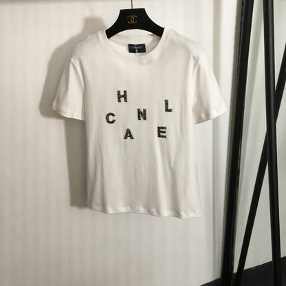 CHANEL 26S EMBELLISHED SHORT-SLEEVE T-SHIRT 850