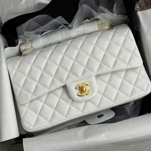 CHANEL 25S FLAP BAG 25.5 CM IN WHITE LAMBSKIN